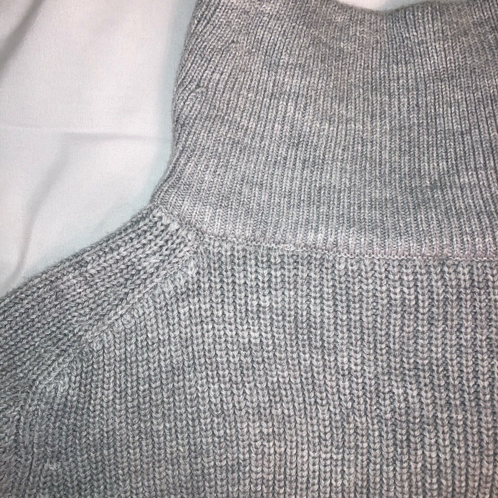 Half-Zip Pull Over - image 7